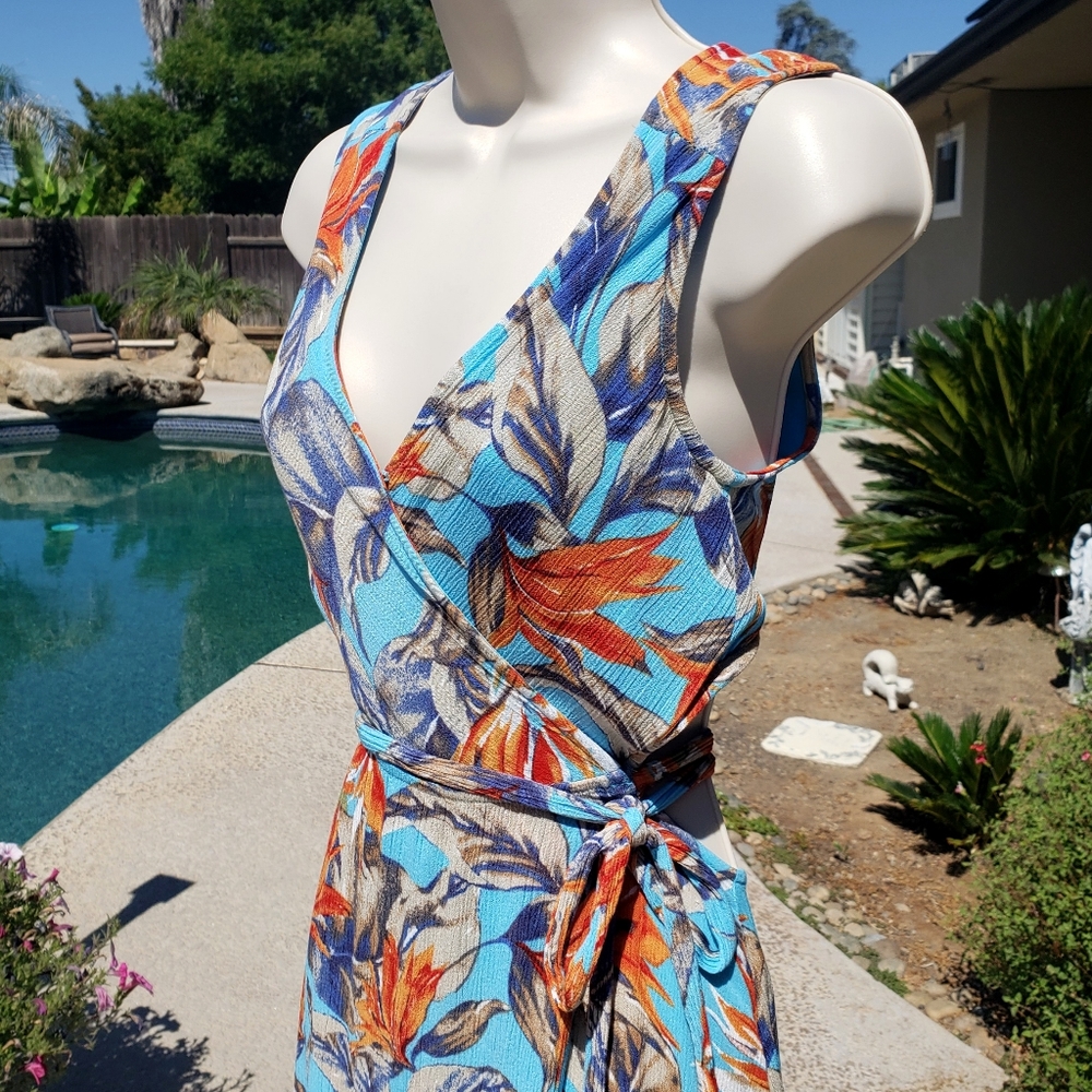 Lulu's Maxi Dress Wrap Tropical Ret $119๐บ - Picture 8 of 11